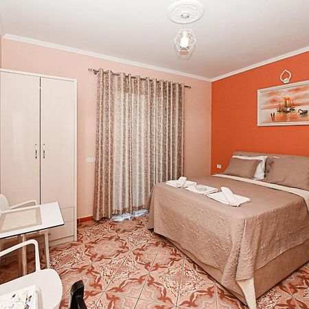 Hotel Fama Shkallnur Ngoại thất bức ảnh