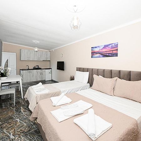 Hotel Fama Shkallnur Ngoại thất bức ảnh