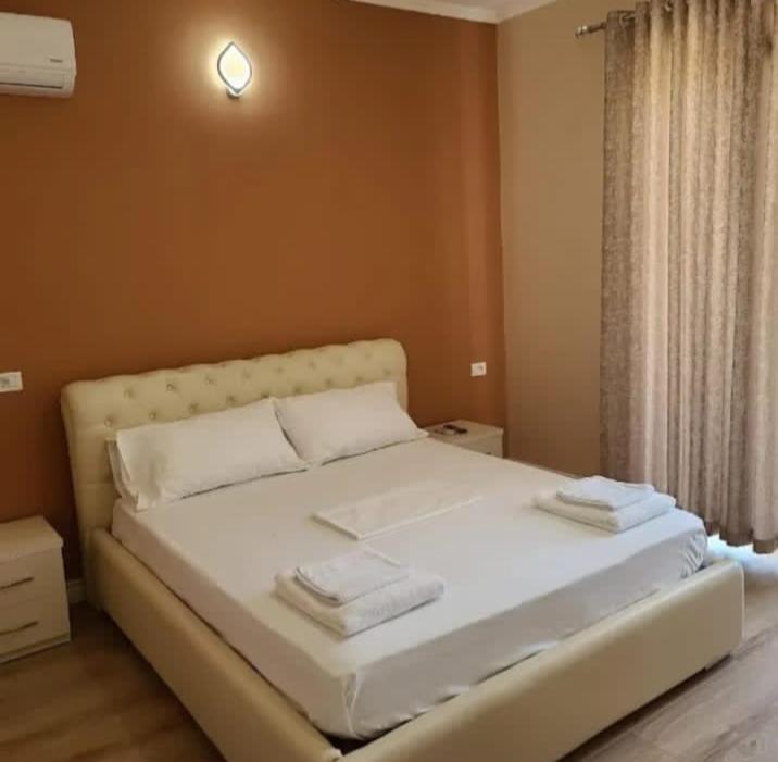 Hotel Fama Shkallnur Ngoại thất bức ảnh