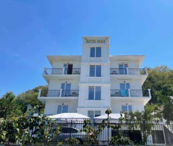 Hotel Fama Shkallnur Ngoại thất bức ảnh
