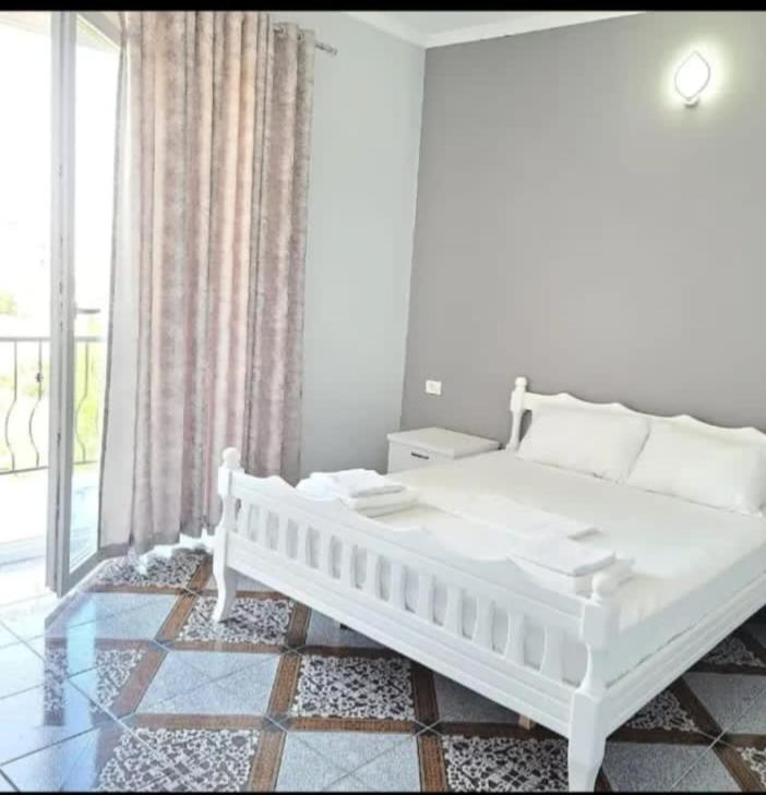 Hotel Fama Shkallnur Ngoại thất bức ảnh