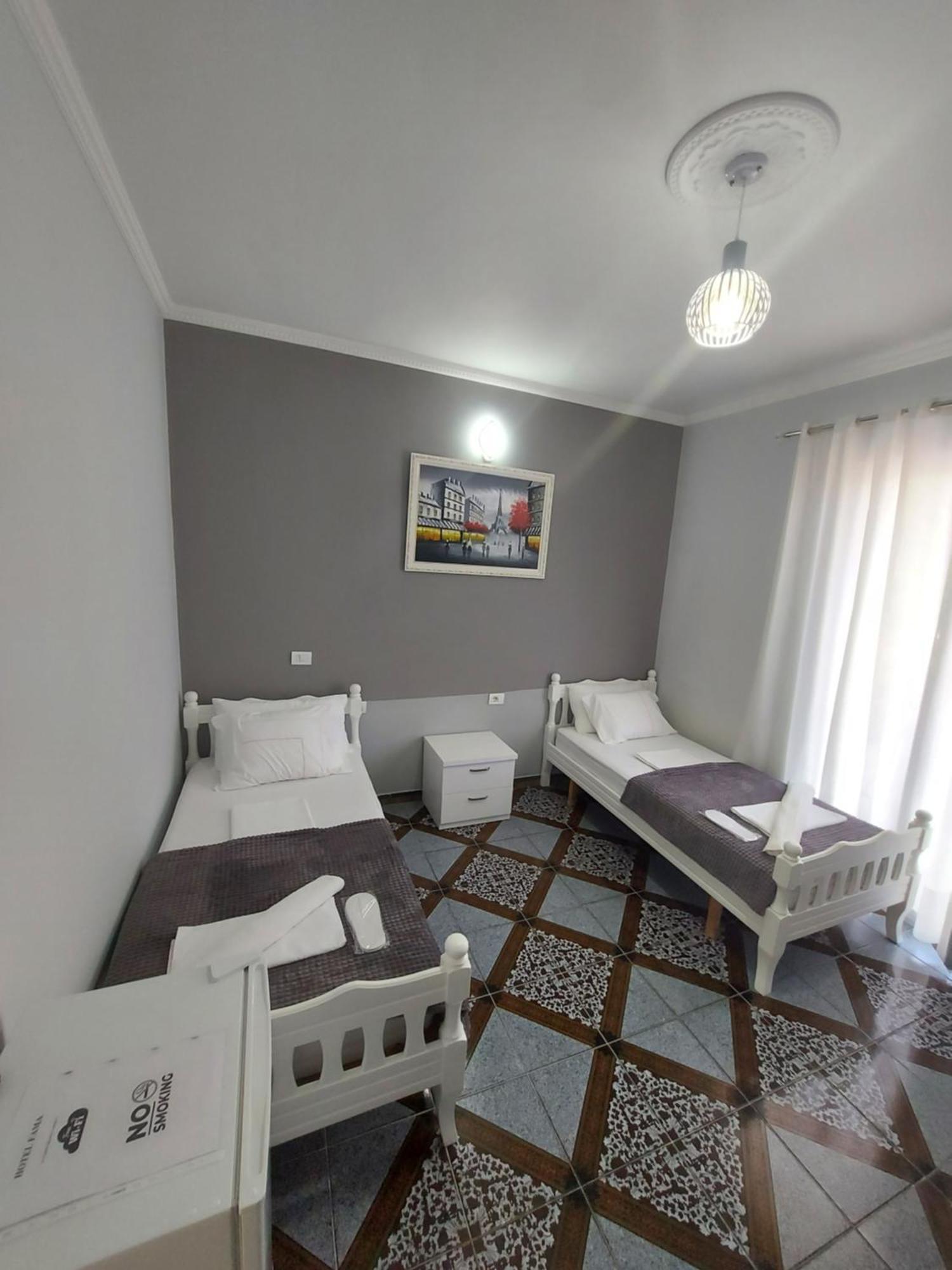 Hotel Fama Shkallnur Ngoại thất bức ảnh