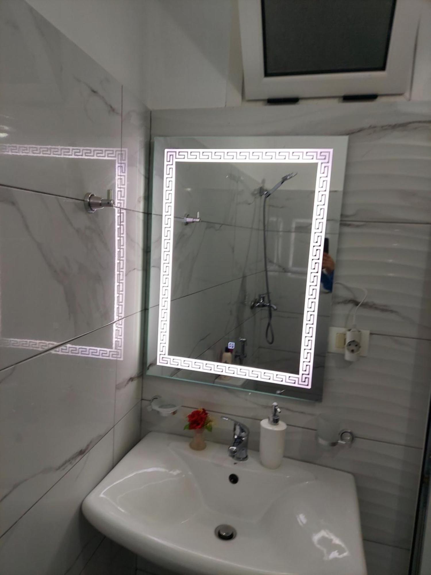 Hotel Fama Shkallnur Ngoại thất bức ảnh