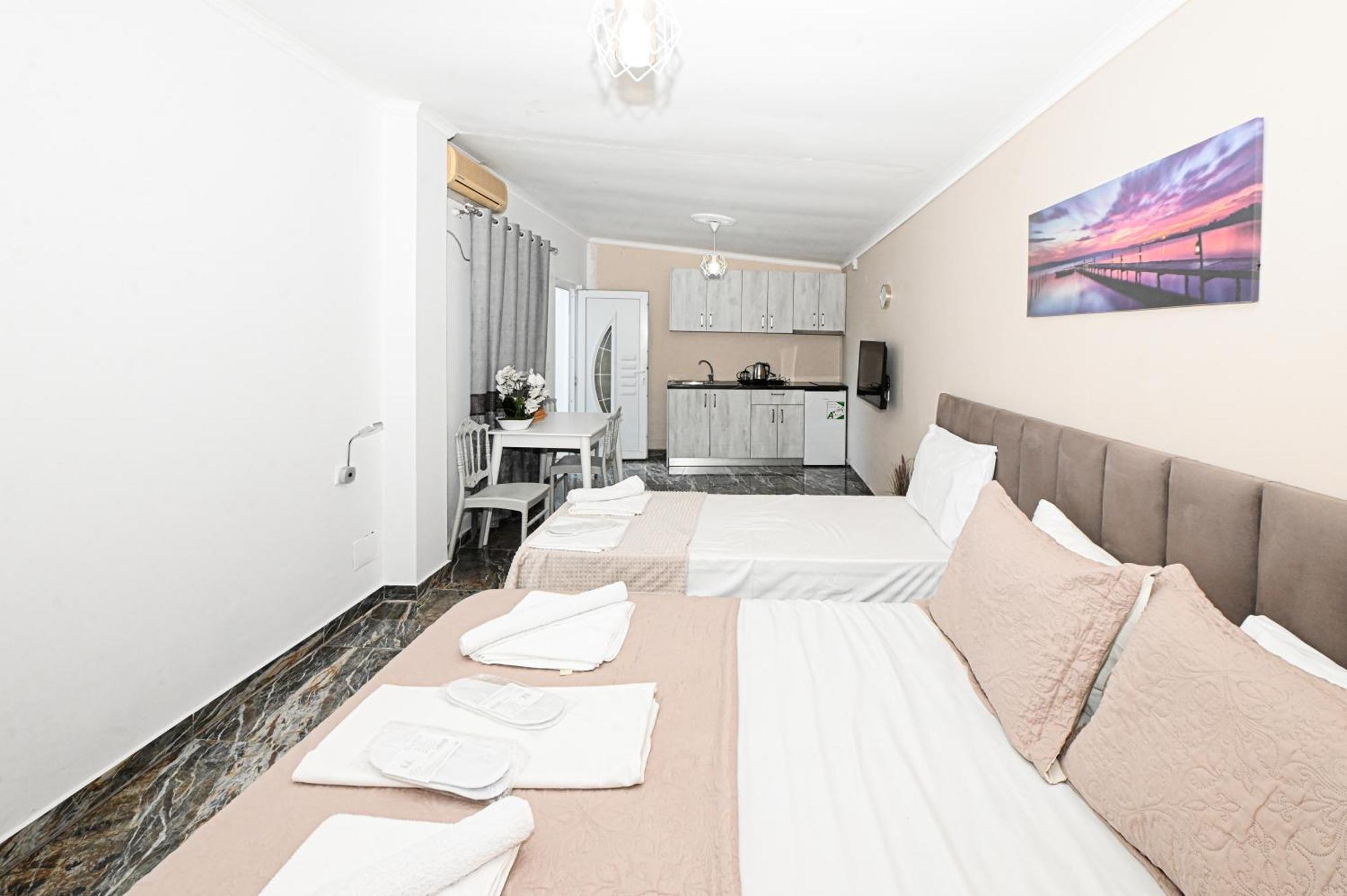 Hotel Fama Shkallnur Ngoại thất bức ảnh