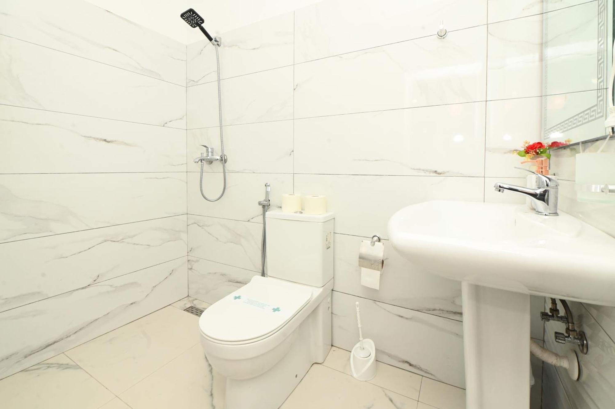 Hotel Fama Shkallnur Ngoại thất bức ảnh