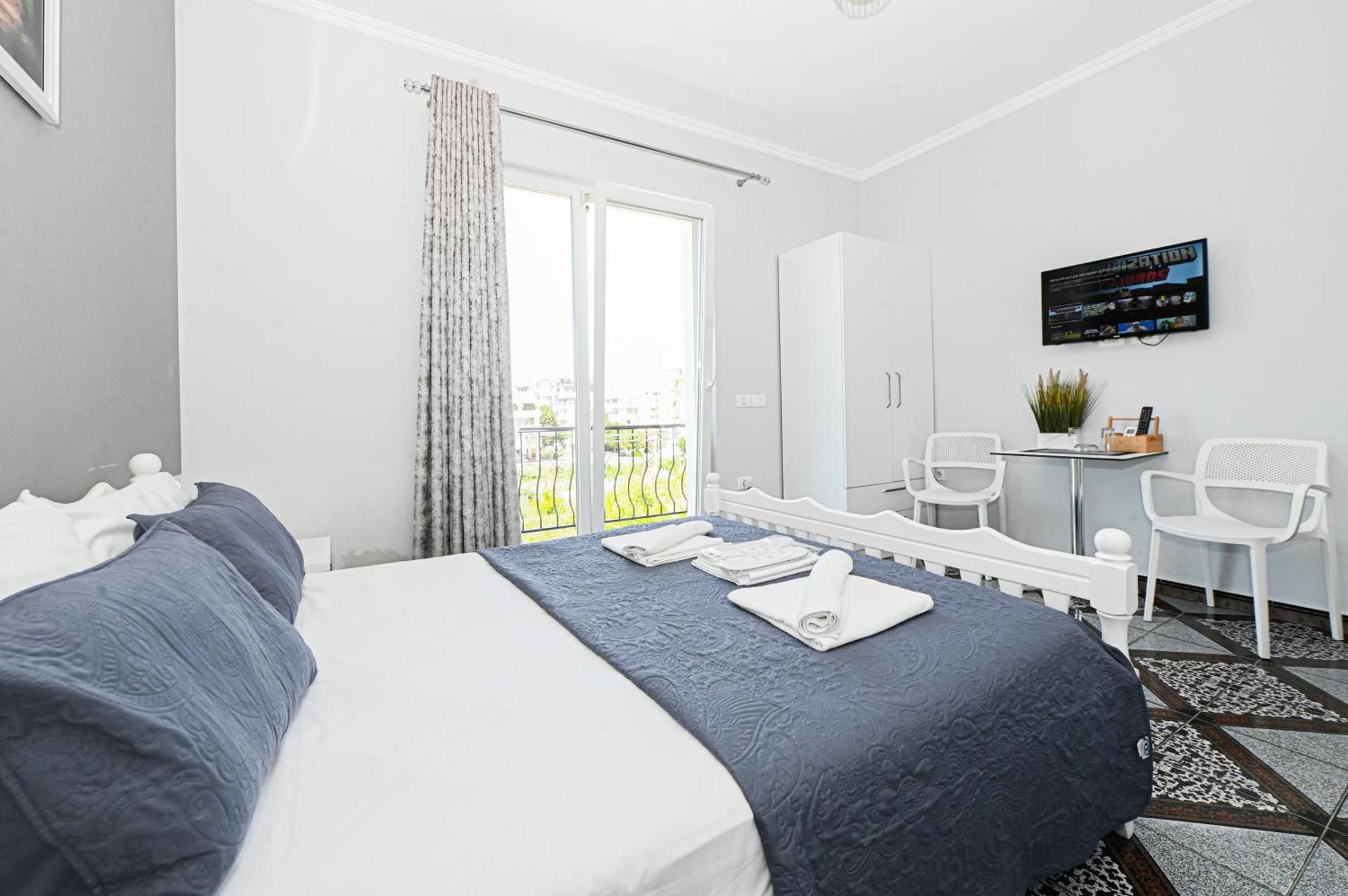 Hotel Fama Shkallnur Ngoại thất bức ảnh