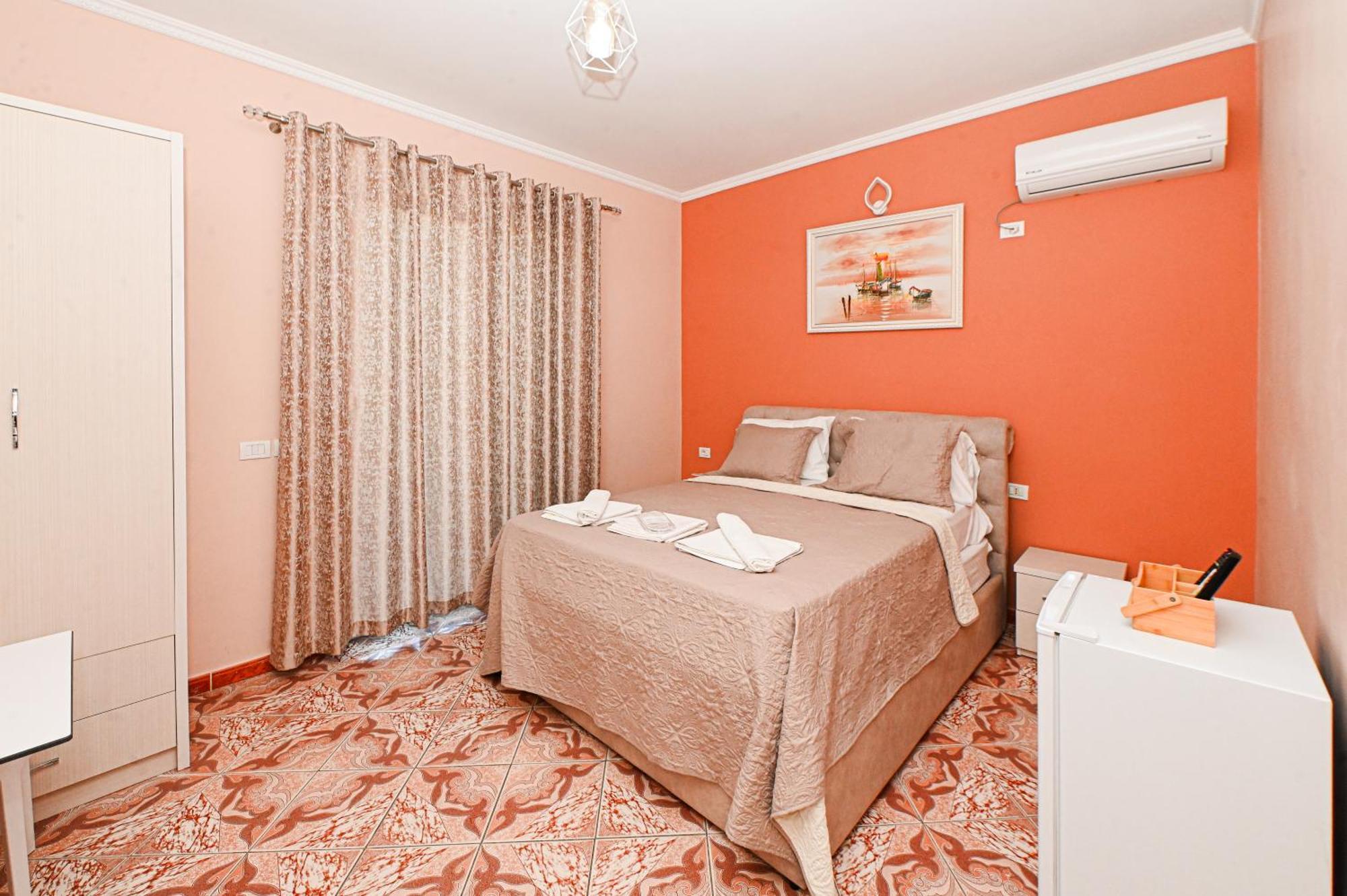 Hotel Fama Shkallnur Ngoại thất bức ảnh