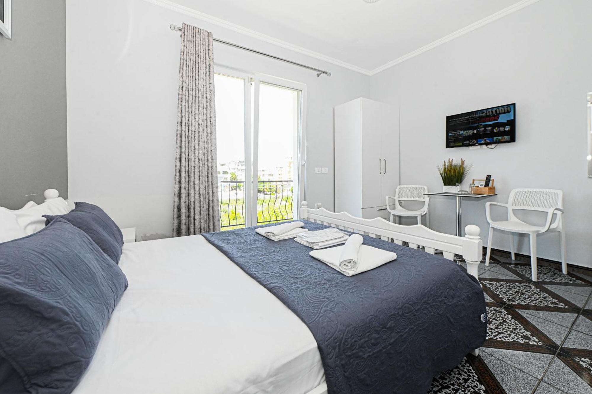Hotel Fama Shkallnur Ngoại thất bức ảnh