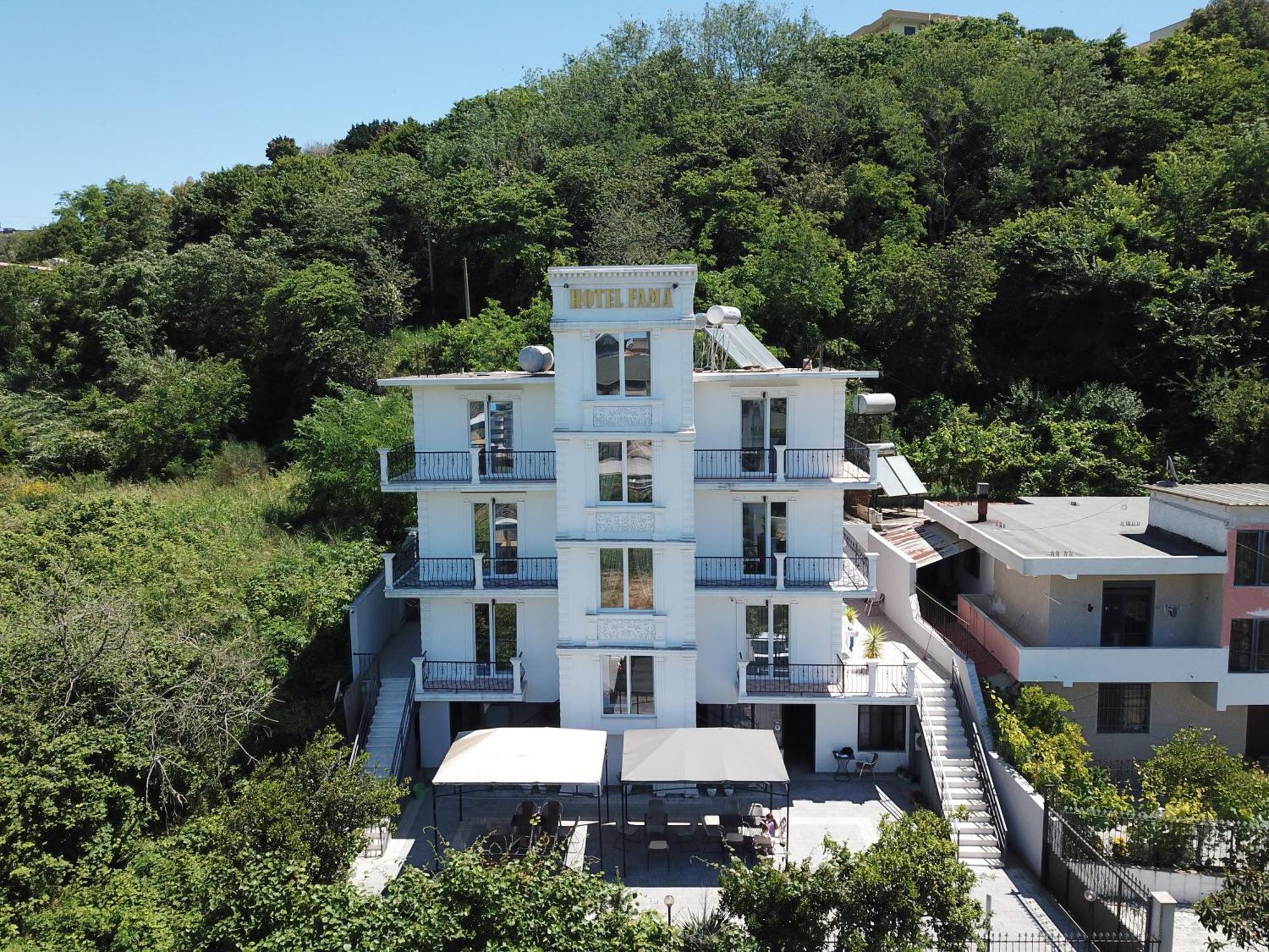 Hotel Fama Shkallnur Ngoại thất bức ảnh
